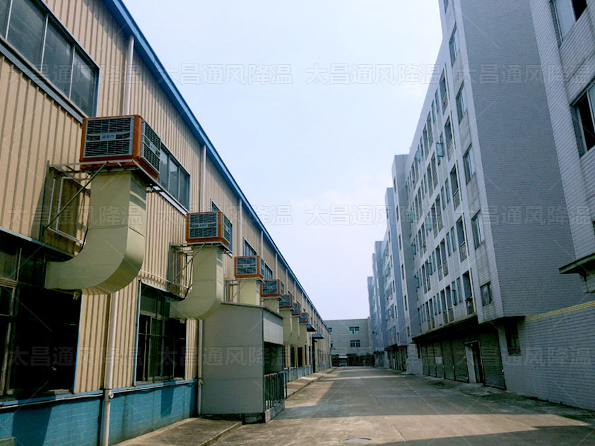 車間降溫方案配置節(jié)能環(huán)保空調(diào)，使用效果沒話說